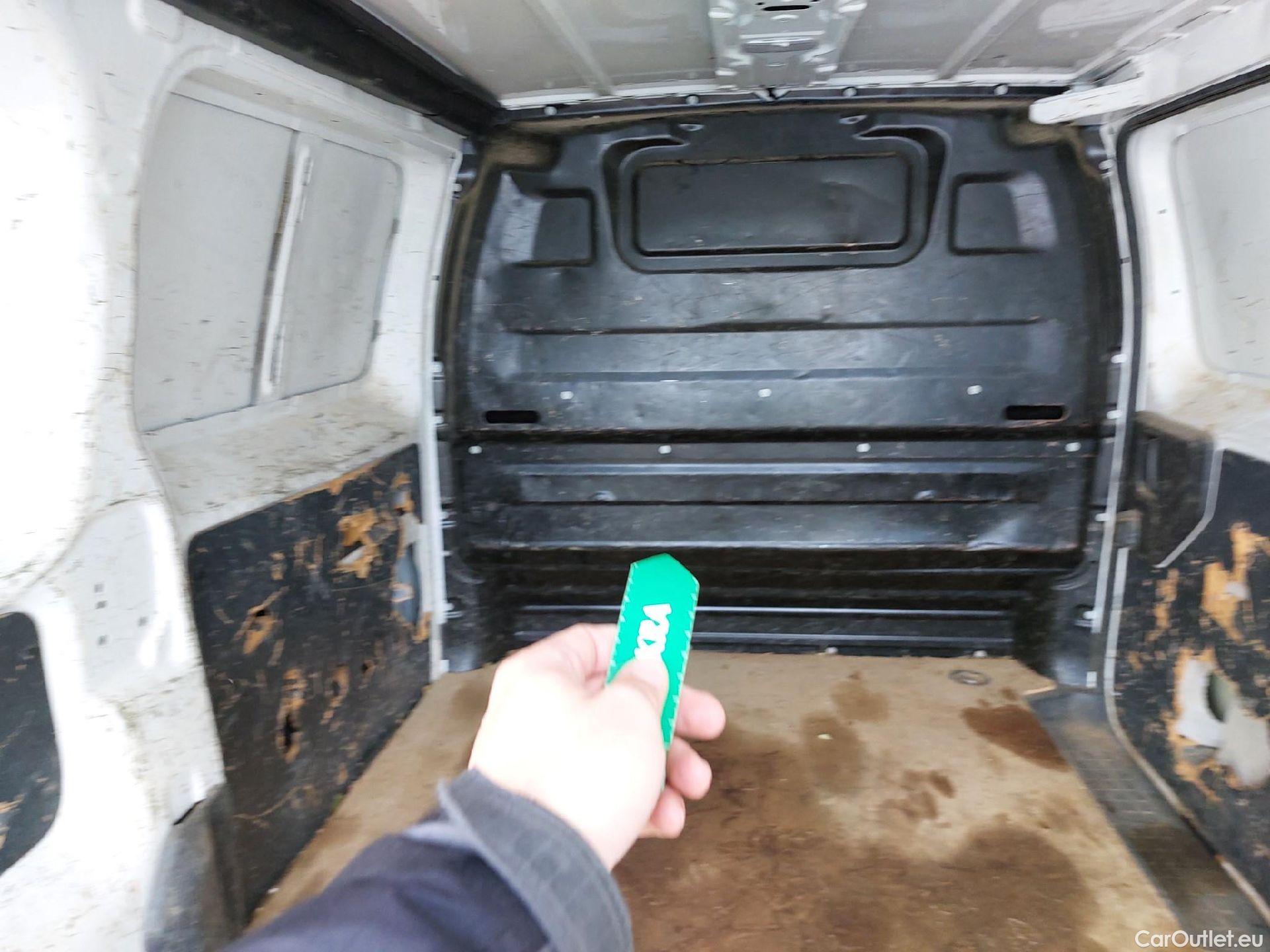  Citroen  Jumpy CITROEN  / 2016 / 4P / furgón Talla M BlueHDi 100 S&S 6v Control #46