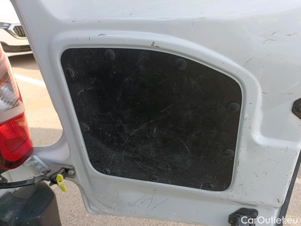  Peugeot  Partner PEUGEOT  / 2018 / 3P / furgón derivado de turismo Pro Standard 600kg BlueHDi 73kW #41