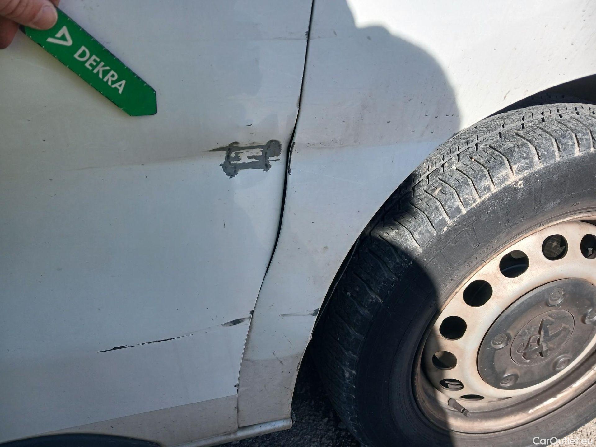  Peugeot  Expert PEUGEOT  / 2016 / 4P / furgón Furgón Pro 1.5 BlueHDi 120 Standard #31