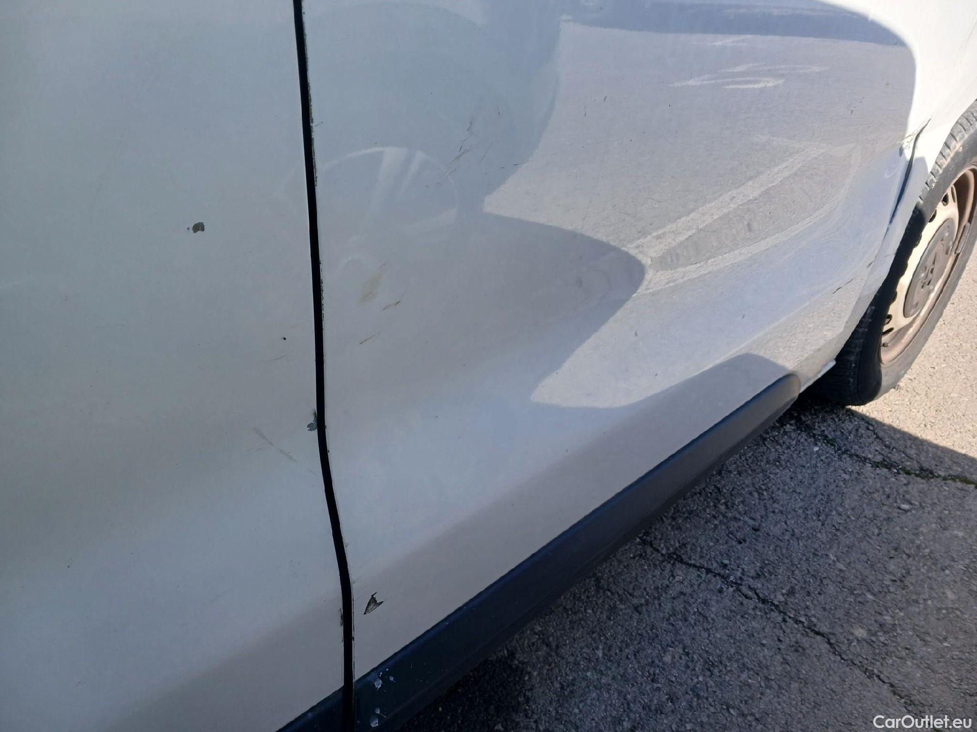  Peugeot  Expert PEUGEOT  / 2016 / 4P / furgón Furgón Pro 1.5 BlueHDi 120 Standard #32