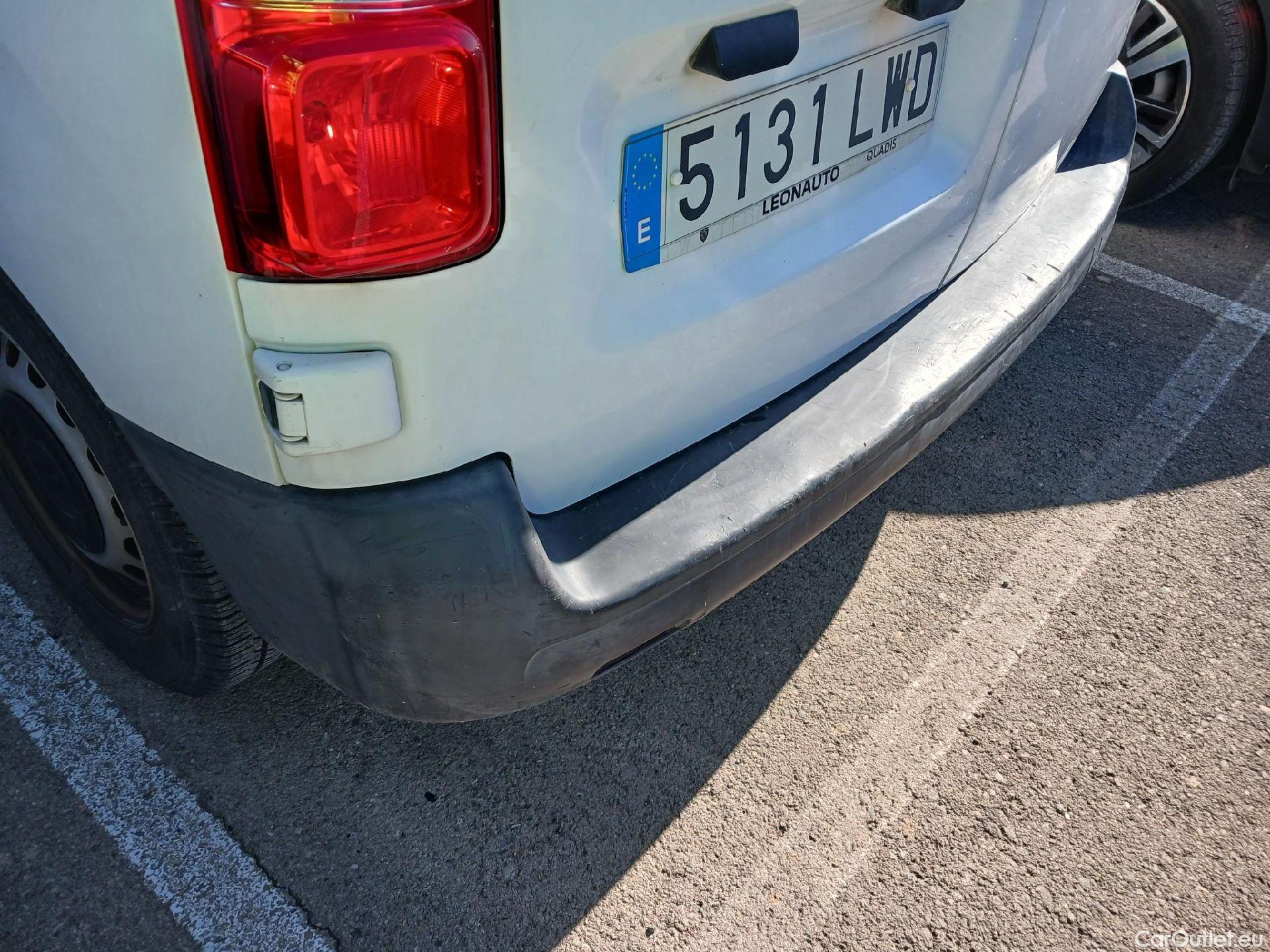  Peugeot  Expert PEUGEOT  / 2016 / 4P / furgón Furgón Pro 1.5 BlueHDi 120 Standard #18