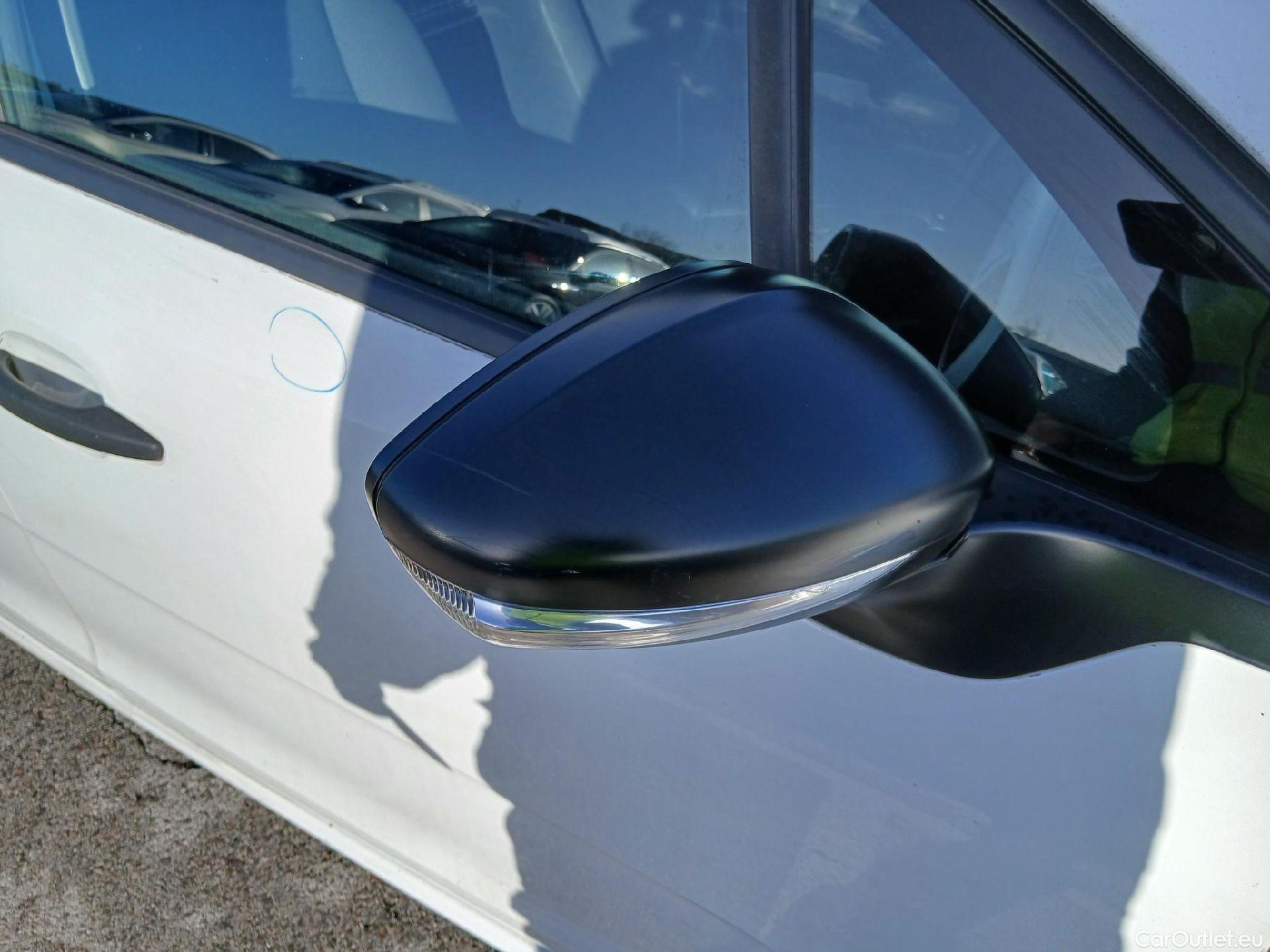  Citroen  C3 CITROEN  / 2016 / 5P / berlina comercial BlueHDi 73KW (100CV) S&S Comercial #57