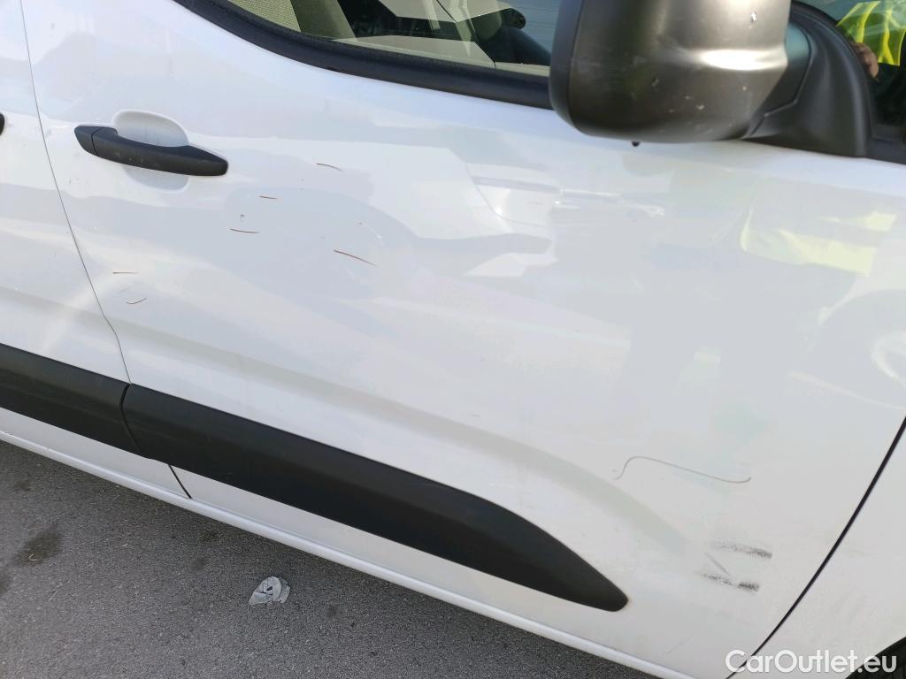  Peugeot  Partner PEUGEOT  / 2018 / 3P / furgón derivado de turismo Pro Standard 600kg BlueHDi 73kW #21