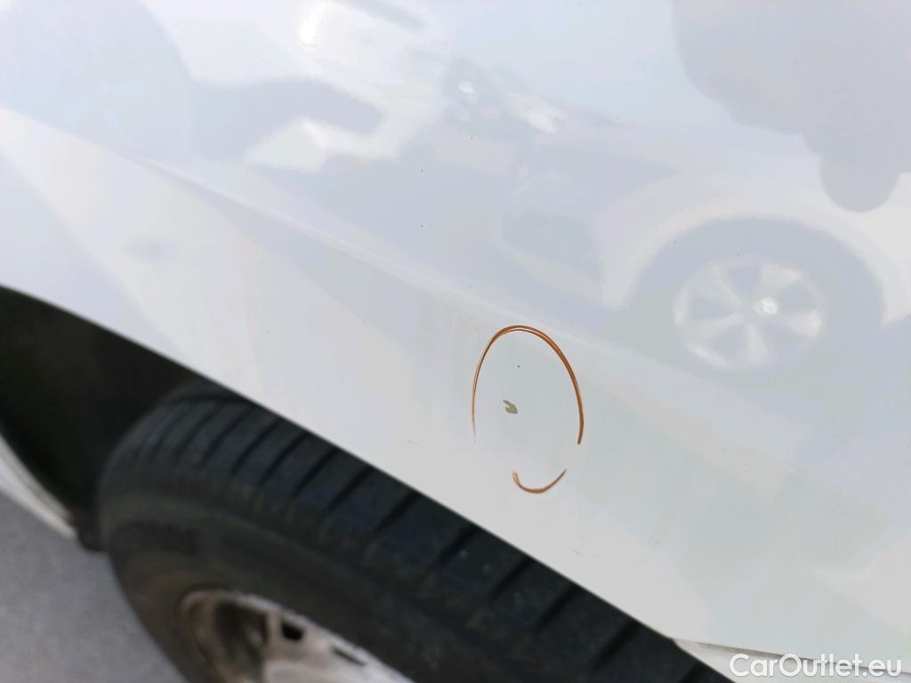  Peugeot  Partner PEUGEOT  / 2018 / 3P / furgón derivado de turismo Pro Standard 600kg BlueHDi 73kW #48