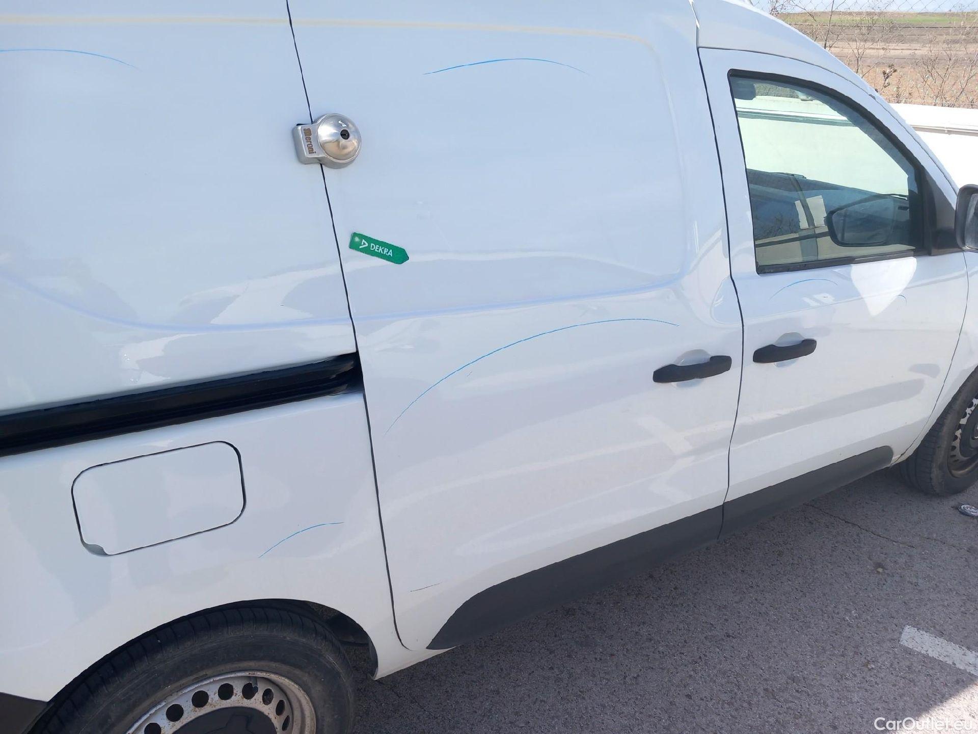  Renault  EXPRESS RENAULT  / 2021 / 4P / furgón derivado de turismo Confort 1.5 Blue dCi 70 kW (95 cv) #32