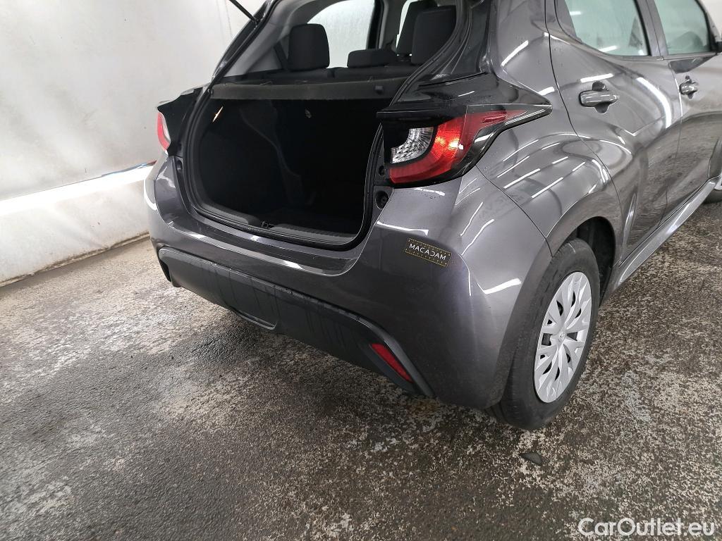  Toyota  Yaris TOYOTA  Hybride / 2019 / 5P / Berline Hybride 116h France Business Stage Acad #1
