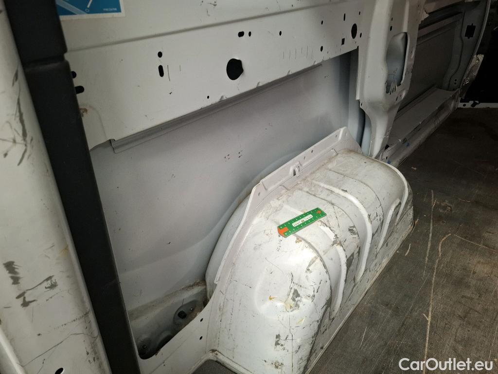  Renault  Trafic RENAULT  VU 4p Fourgon FG GCFL1H1 1000 dCi95 Stop&Start E6 #44