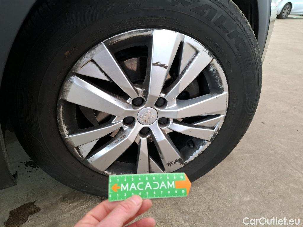  Peugeot  5008  Active Business 1.2 PureTech 130CV BVM6 7 Sieges E6d #36