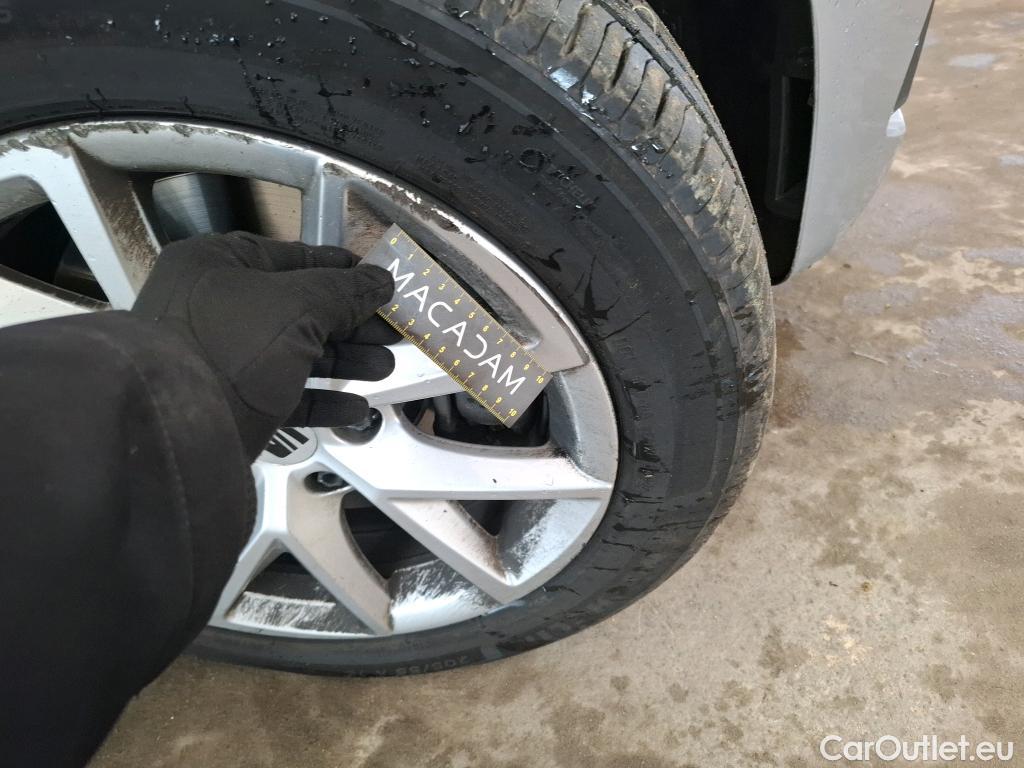  Seat  Leon SEAT  Sportstourer / 2020 / 5P / Break 2.0 TDI 150 DSG S&S Style Business #19