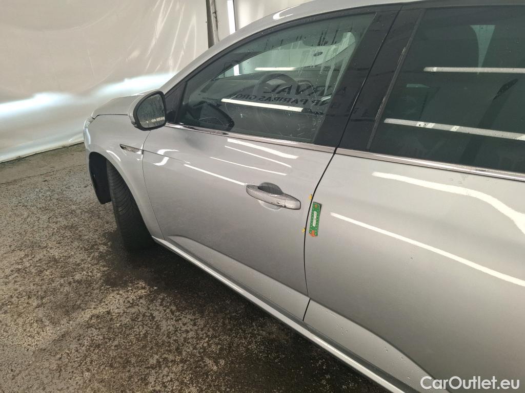  Renault  Megane RENAULT Mégane Berline / 2020 / 5P / Berline techno TCe 140 EDC #1