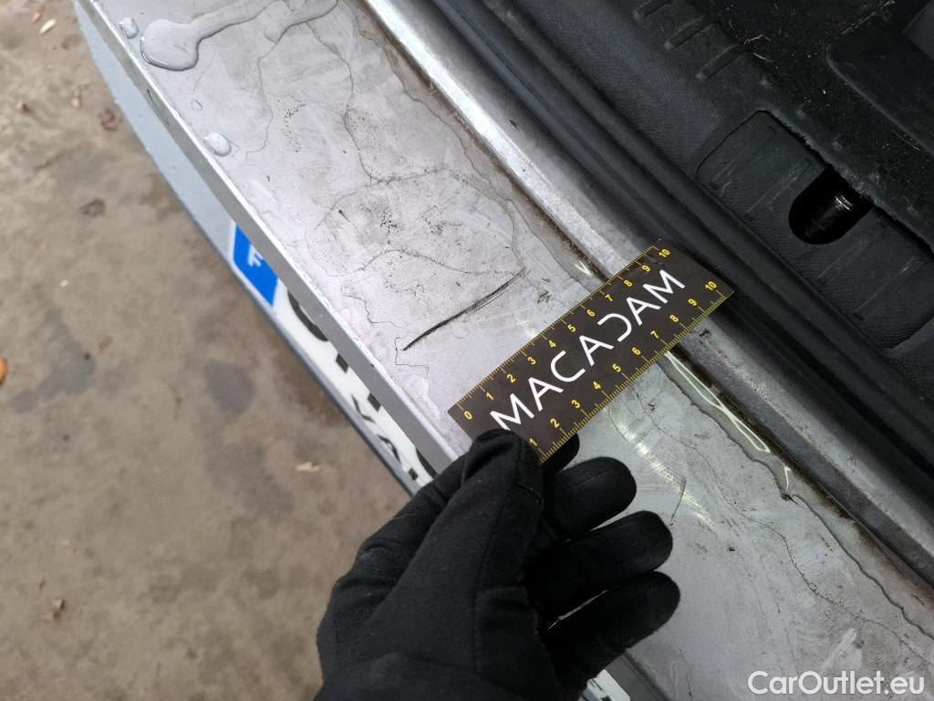  Seat  Leon SEAT  Sportstourer / 2020 / 5P / Break 2.0 TDI 150 DSG S&S Style Business #3