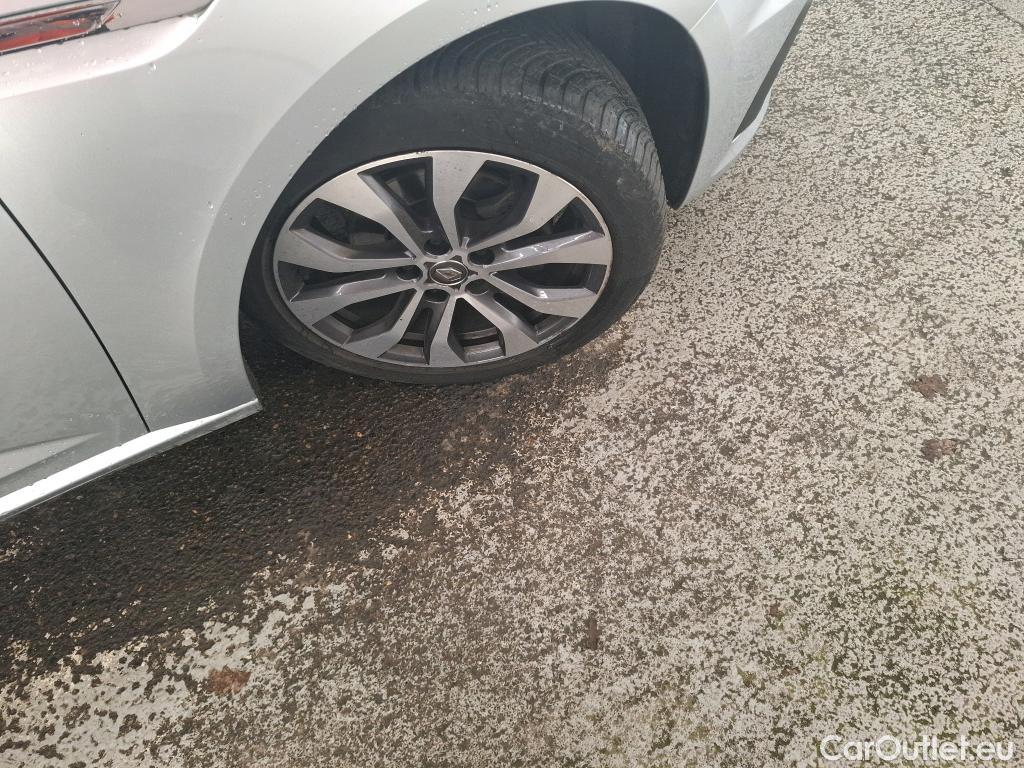  Renault  Megane RENAULT Mégane Berline / 2020 / 5P / Berline techno TCe 140 EDC #14