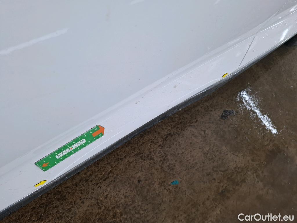  Volkswagen  T-ROC  Lounge 1.0 TSI 115CV BVM6 E6 #2