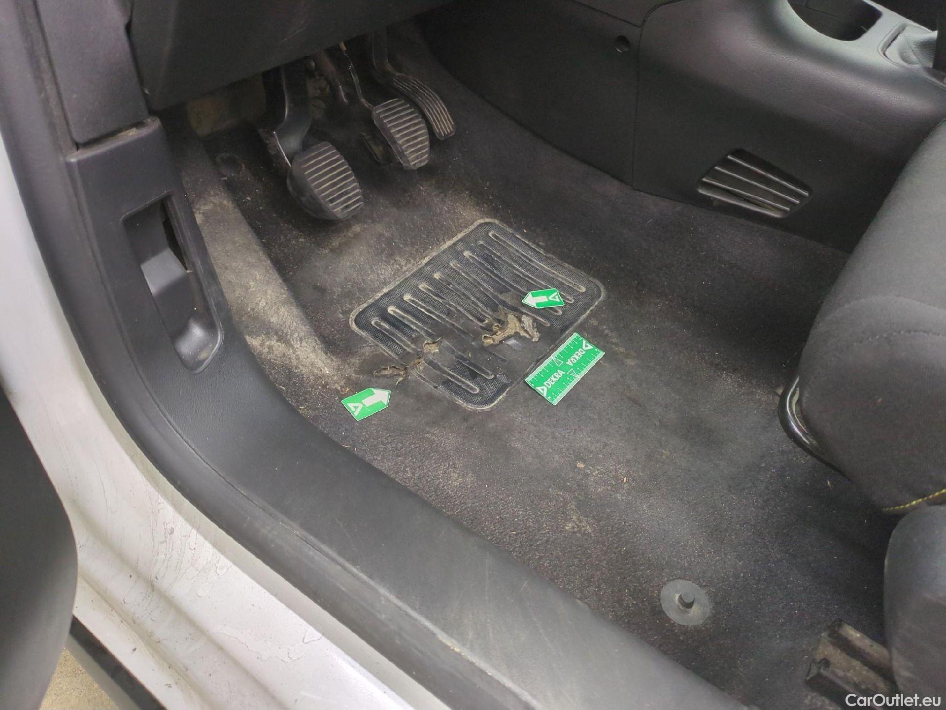  Citroen  C3  Société Feel 1.2 PureTech 80CV BVM5 E6d #3