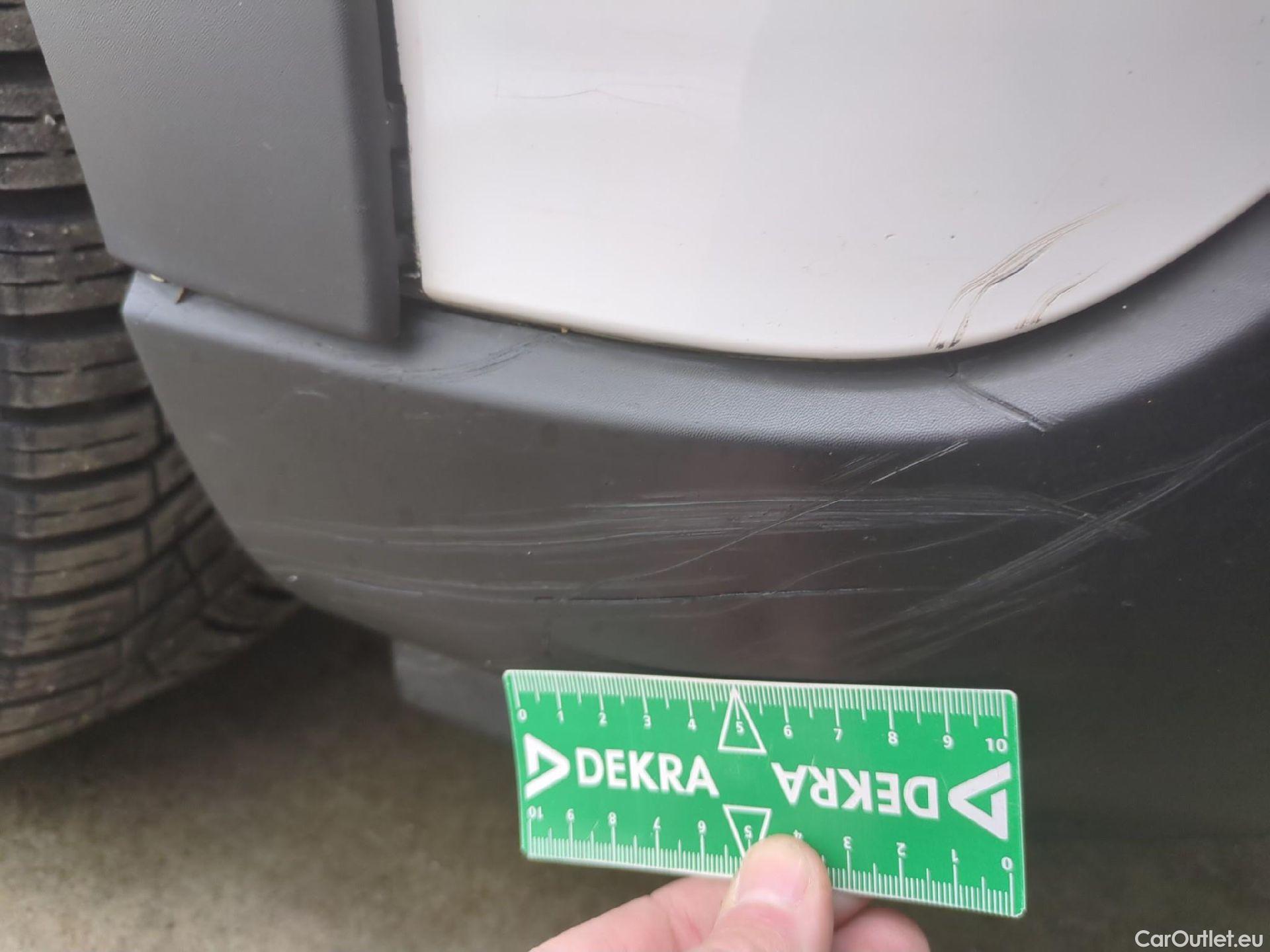  Citroen  C3  Société Feel 1.2 PureTech 80CV BVM5 E6d #18