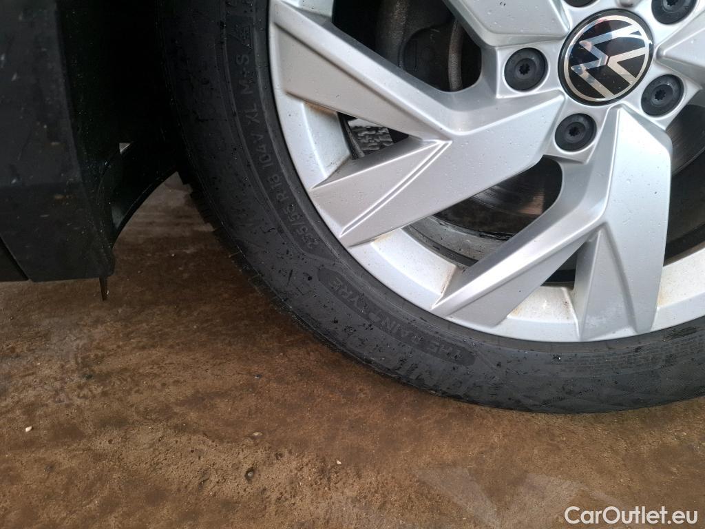  Volkswagen  Tiguan VOLKSWAGEN  / 2020 / 5P / SUV 2.0 TDI 150 DSG7 Elegance Exclusive #15