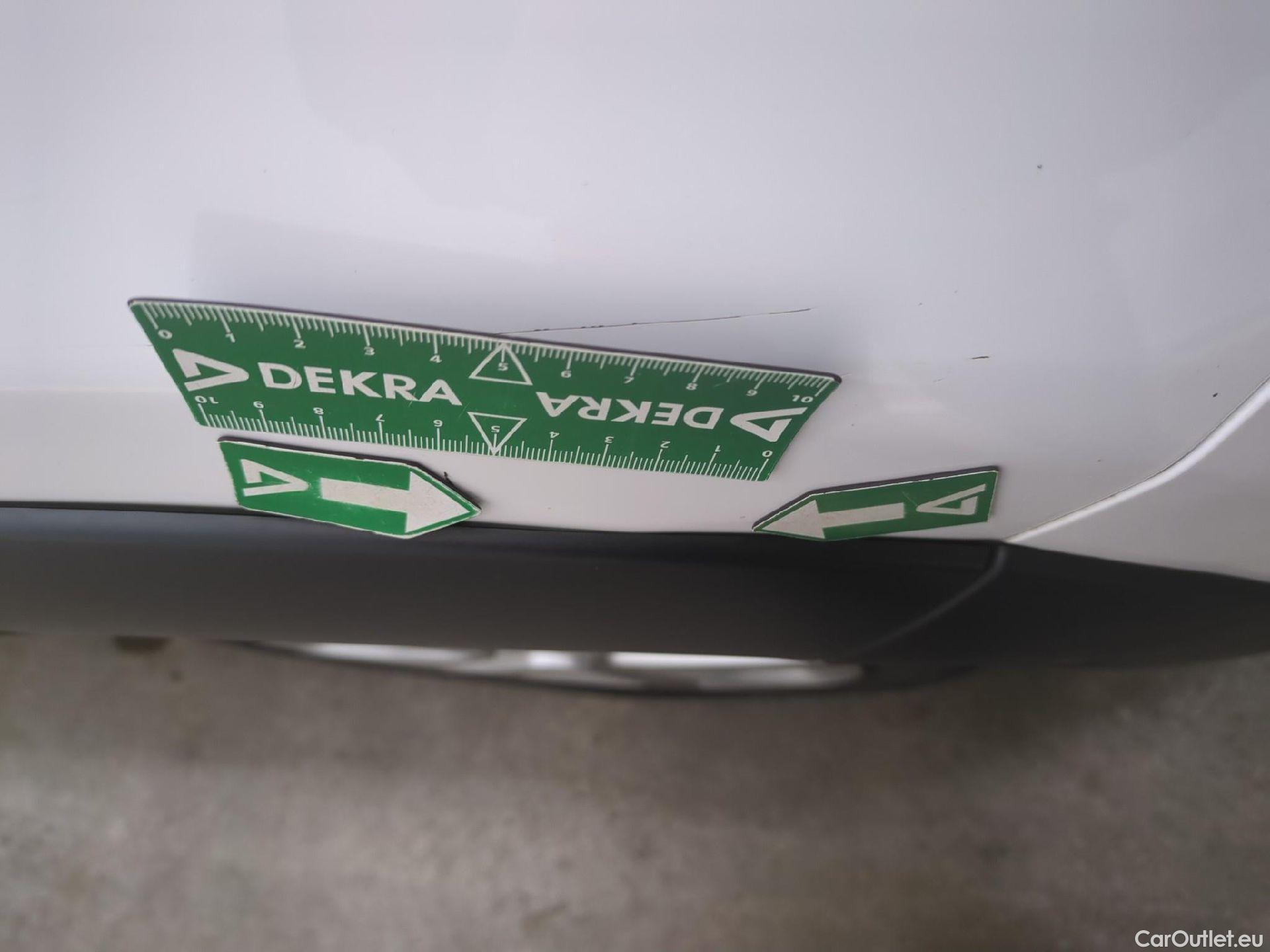  Citroen  C3  Société Feel 1.2 PureTech 80CV BVM5 E6d #48