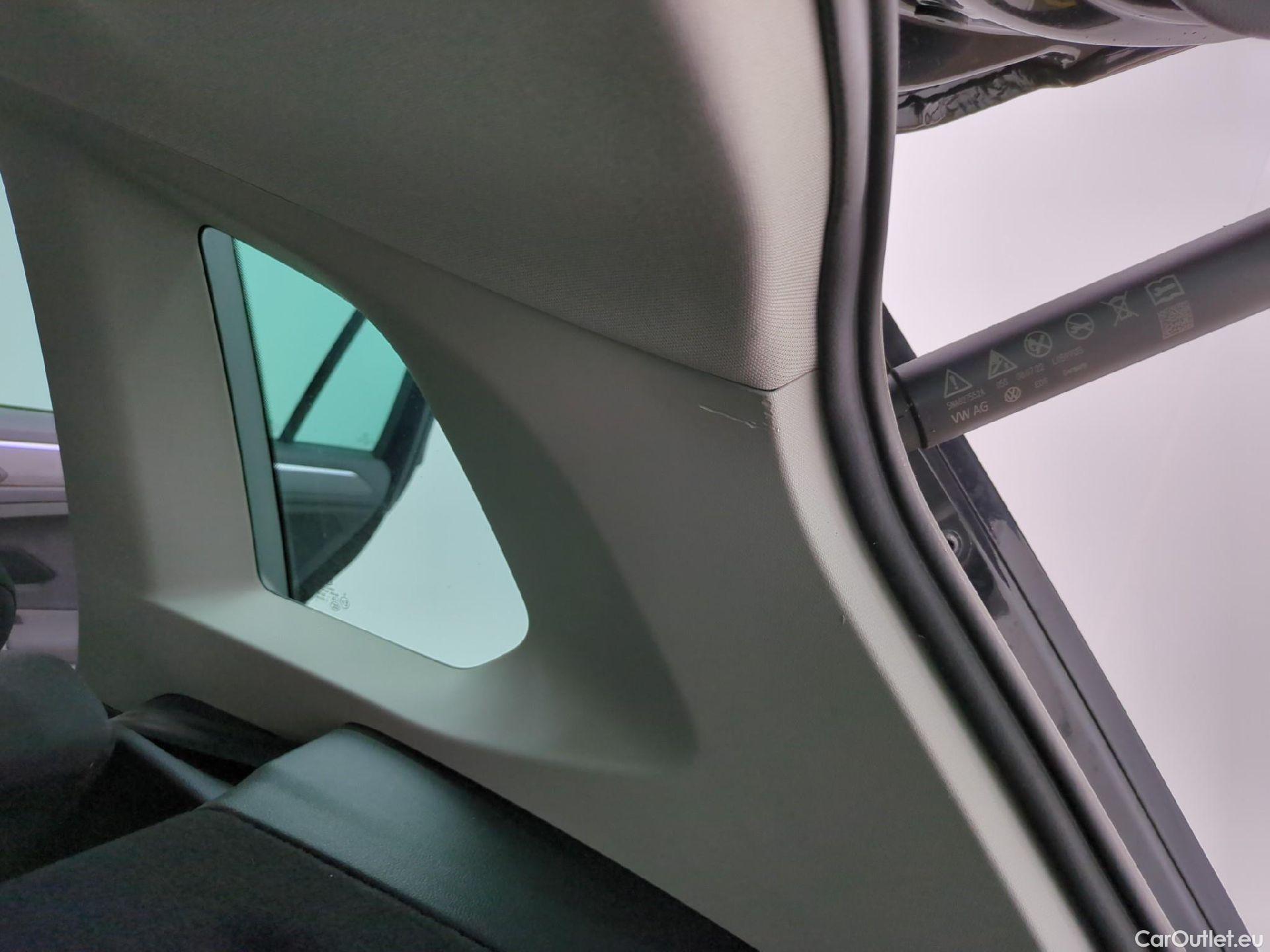  Volkswagen  Tiguan VOLKSWAGEN  / 2020 / 5P / SUV 1.5 TSI 150 DSG7 LIFE BUSI #8