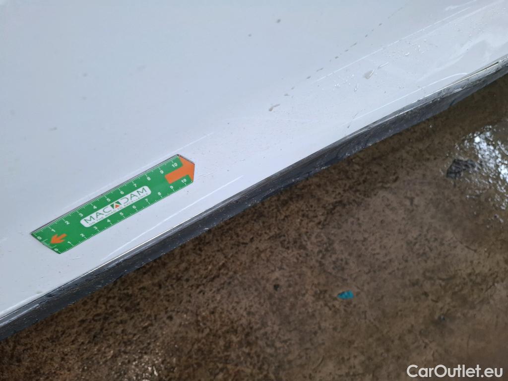  Volkswagen  T-ROC  Lounge 1.0 TSI 115CV BVM6 E6 #8