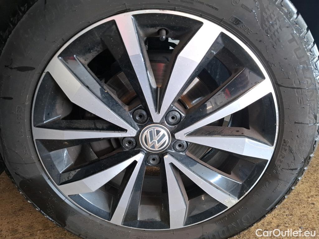  Volkswagen  T-ROC  Lounge 1.0 TSI 115CV BVM6 E6 #10