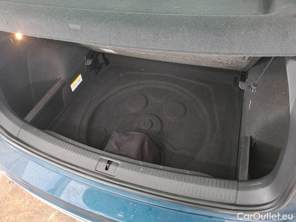  Volkswagen  Tiguan VOLKSWAGEN  / 2020 / 5P / SUV 2.0 TDI 150 DSG7 Elegance Exclusive #1