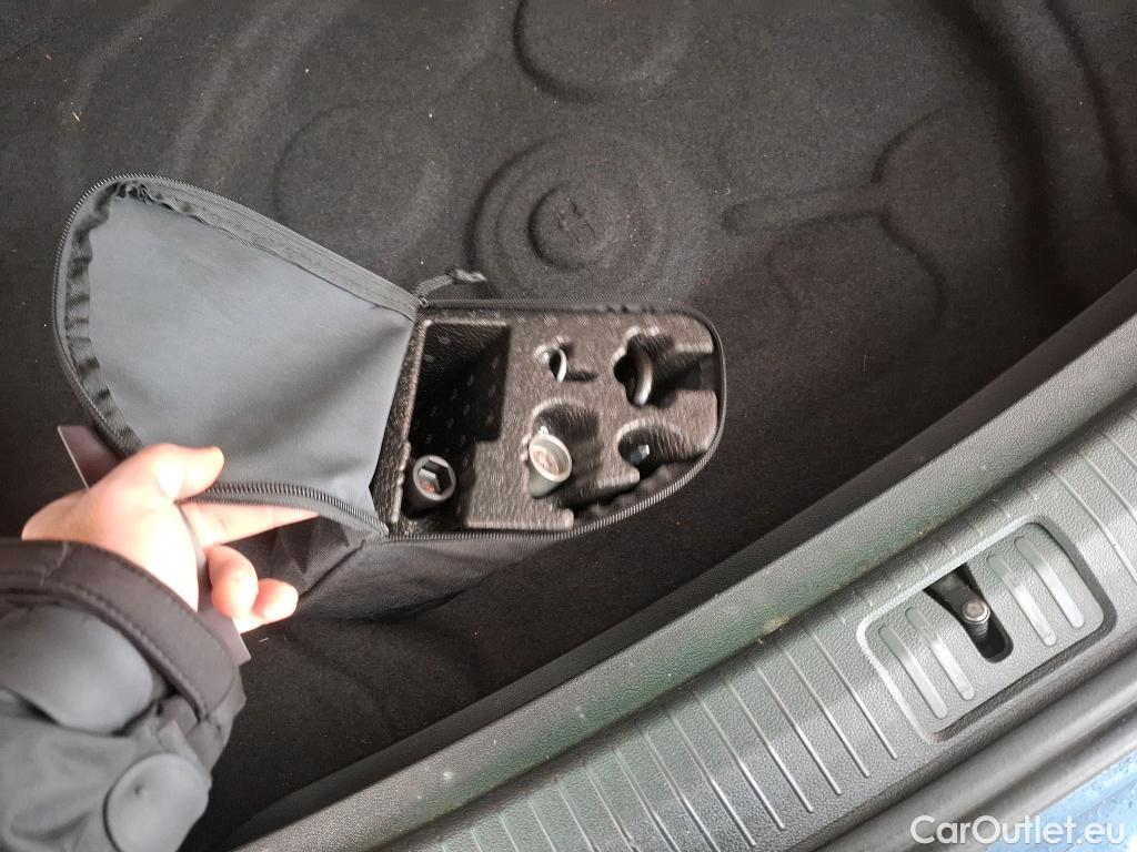  Volkswagen  Tiguan VOLKSWAGEN  / 2020 / 5P / SUV 2.0 TDI 150 DSG7 Elegance Exclusive #10