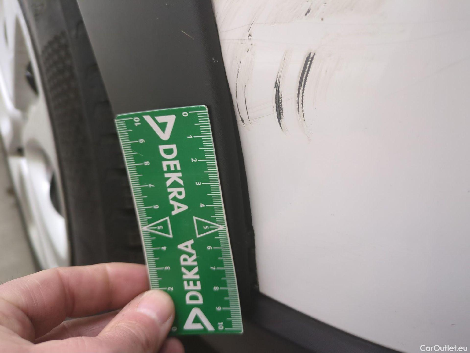  Citroen  C3  Société Feel 1.2 PureTech 80CV BVM5 E6d #16