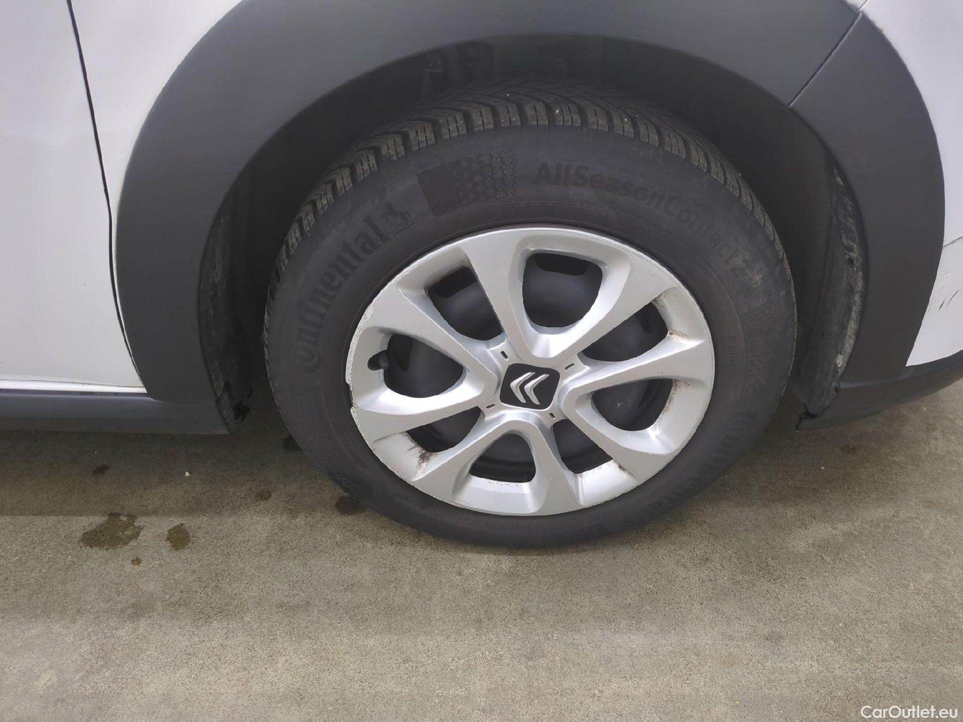  Citroen  C3  Société Feel 1.2 PureTech 80CV BVM5 E6d #11