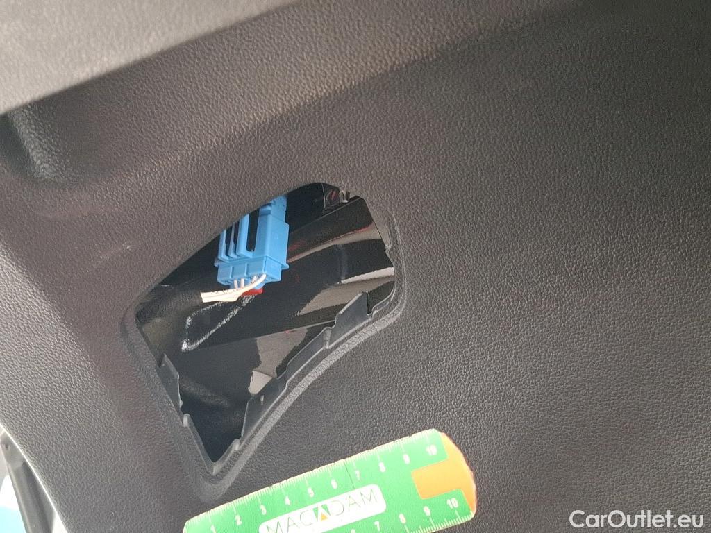  Volkswagen  T-ROC VOLKSWAGEN  / 2017 / 5P / SUV 2.0 TDI 150 CARAT DSG7 #15