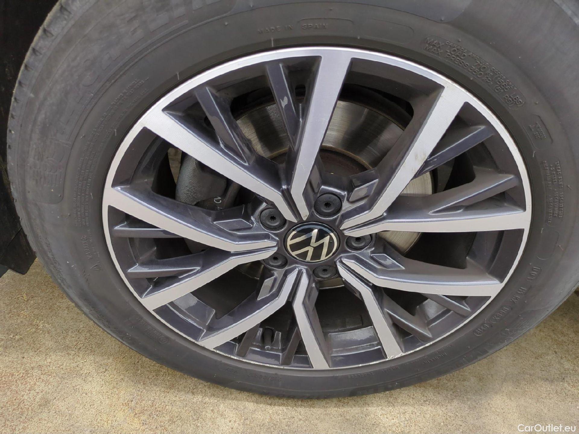  Volkswagen  Tiguan VOLKSWAGEN  / 2020 / 5P / SUV 1.5 TSI 150 DSG7 LIFE BUSI #5