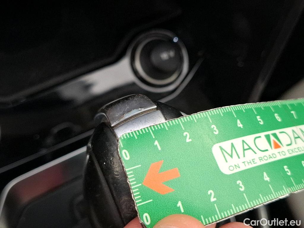  Volkswagen  T-ROC VOLKSWAGEN  / 2017 / 5P / SUV 2.0 TDI 150 CARAT DSG7 #18