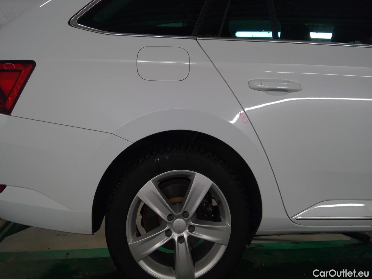  Skoda  Superb Sup.Co.TSI PHEV 218 L&K Aut #17