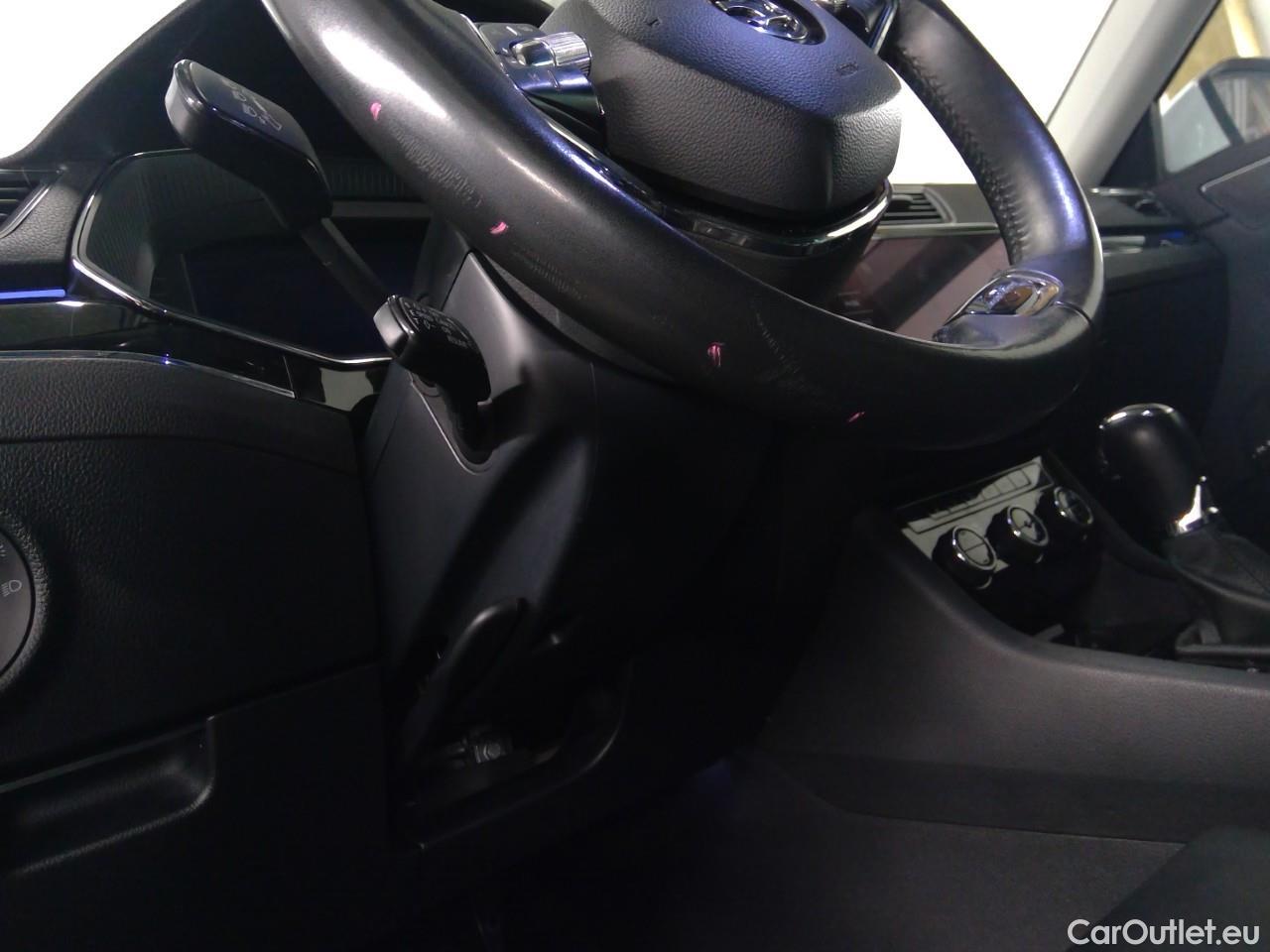  Skoda  Superb Sup.Co.TSI PHEV 218 L&K Aut #10