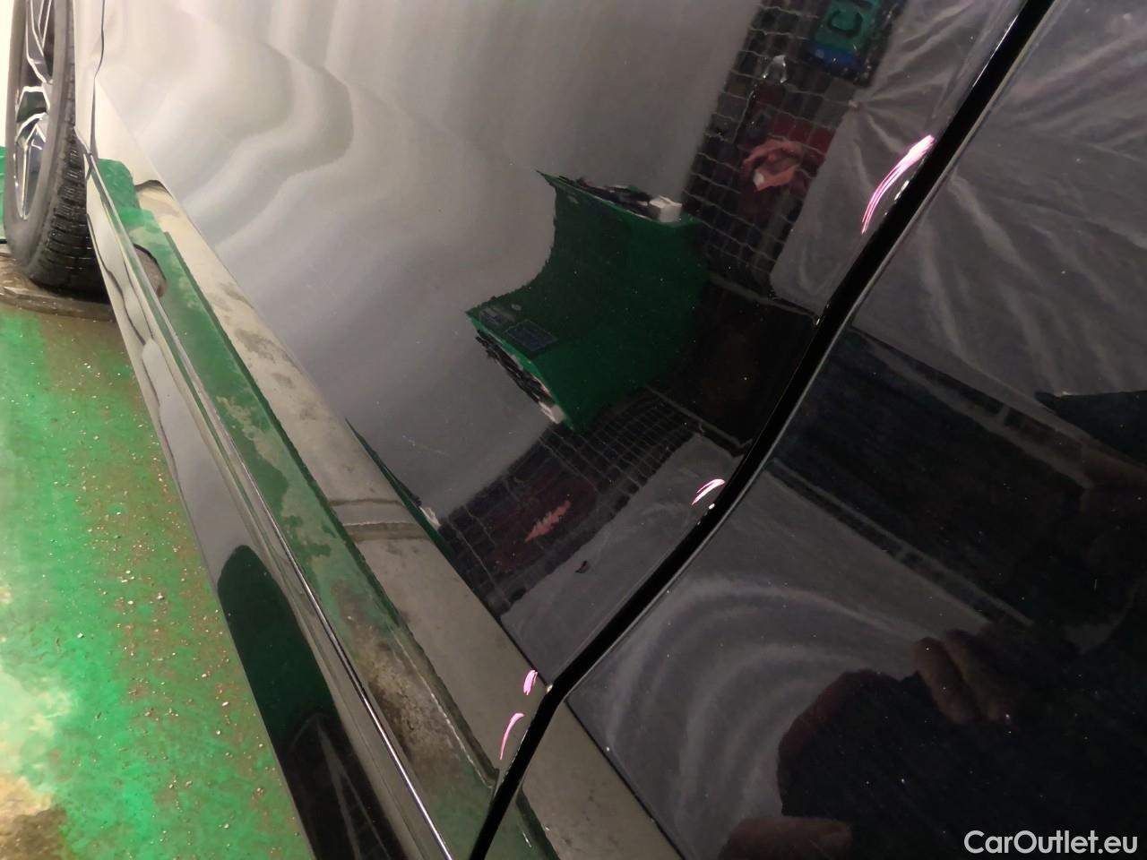  Volvo  XC60  B4D 197 Plus Dark FWD Aut #14