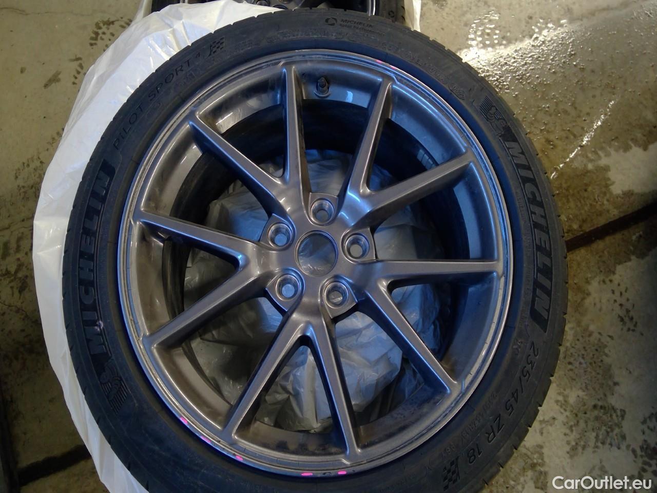  Tesla  Model 3  50kWh RWD #1