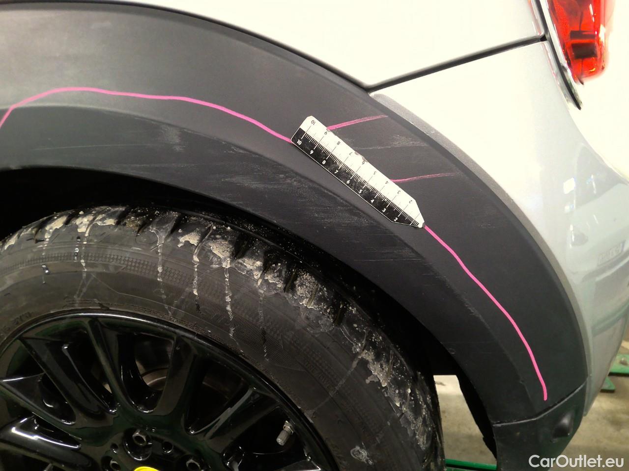  Mini  Mini John Cooper EV SE Essential 3d #3