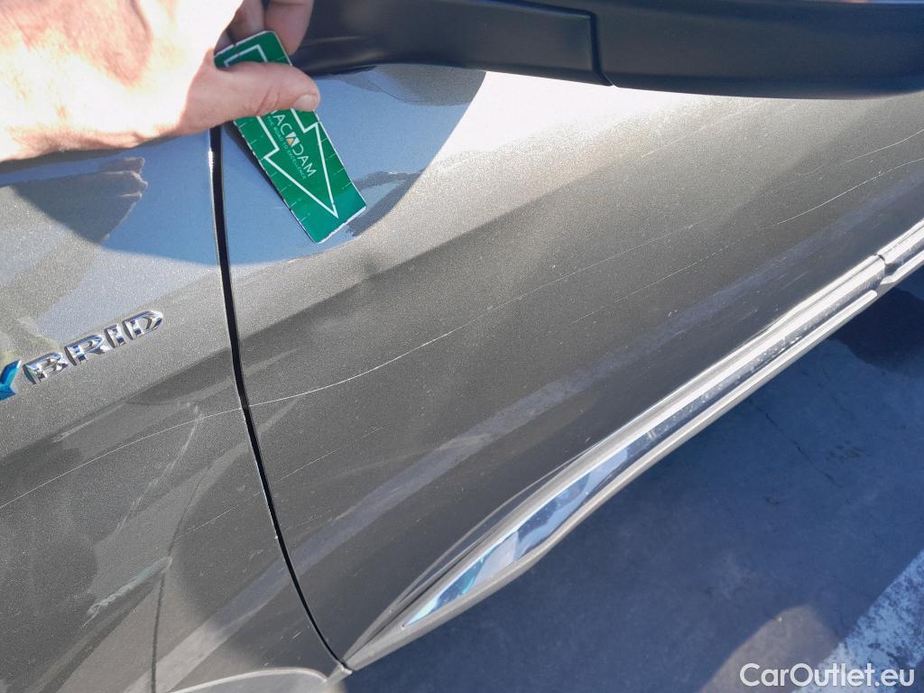  Peugeot  3008 PEUGEOT  Hybrid / 2016 / 5P / todoterreno 225 e-EAT8 Allure #6