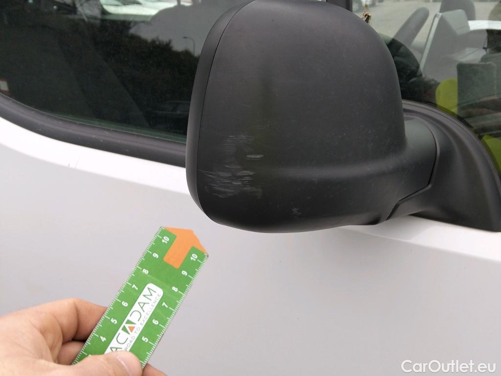  Citroen  Berlingo CITROEN  / 2018 / 4P / combi Talla M BlueHDi 100 S&S LIVE PACK BUSINE #35