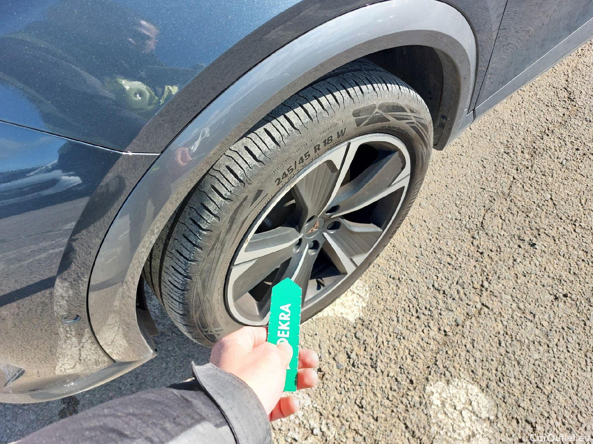  Cupra  Formentor CUPRA  / 2020 / 5P / todoterreno 1.4 e-Hybrid 150kW (204 CV) DSG (AC) #9