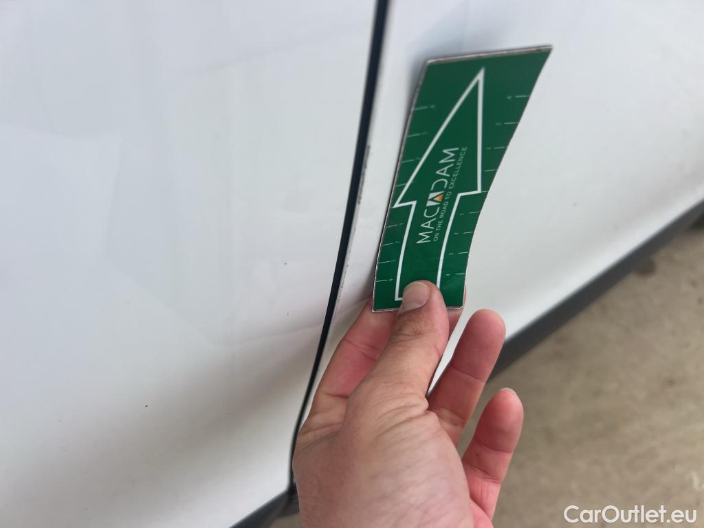  Peugeot  2008 PEUGEOT  / 2019 / 5P / todoterreno Active Pack BlueHDI 81kW (110CV) #12