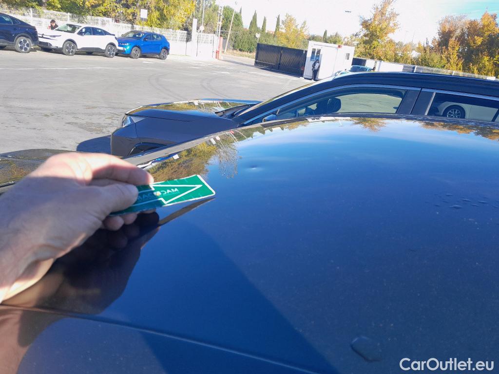  Peugeot  3008 PEUGEOT  Hybrid / 2016 / 5P / todoterreno 225 e-EAT8 Allure #3