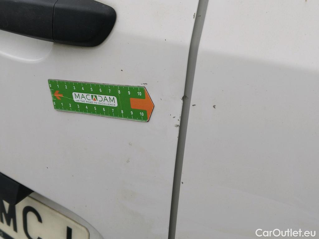  Citroen  Berlingo CITROEN  / 2018 / 4P / combi Talla M BlueHDi 100 S&S LIVE PACK BUSINE #6