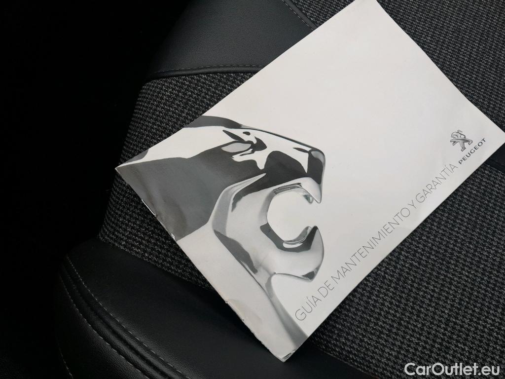  Peugeot  3008 PEUGEOT  Hybrid / 2016 / 5P / todoterreno 225 e-EAT8 Allure #22