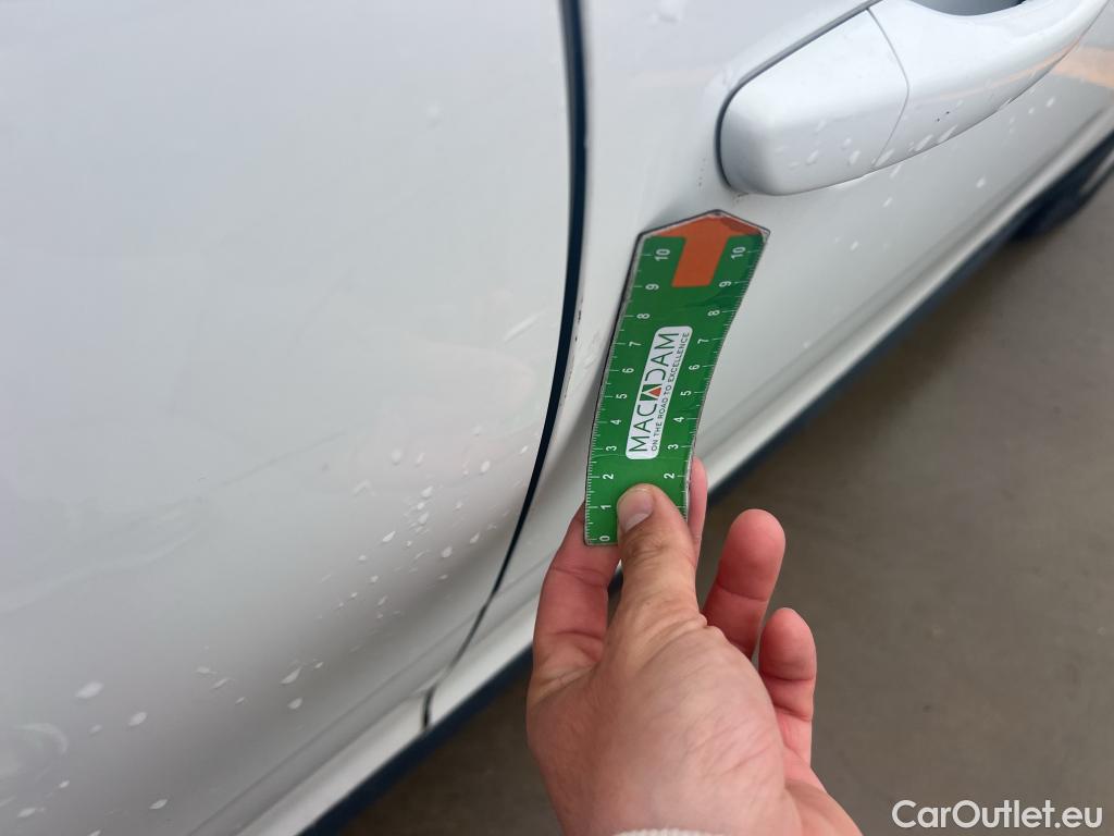  Citroen  C3 CITROEN  / 2016 / 5P / berlina con portón BlueHDi 73KW (100CV) S&S FEEL #11