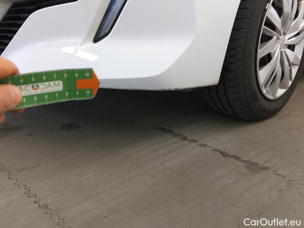  Peugeot  208 PEUGEOT  / 2019 / 5P / berlina con portón PureTech 55kW (75CV) Active #2