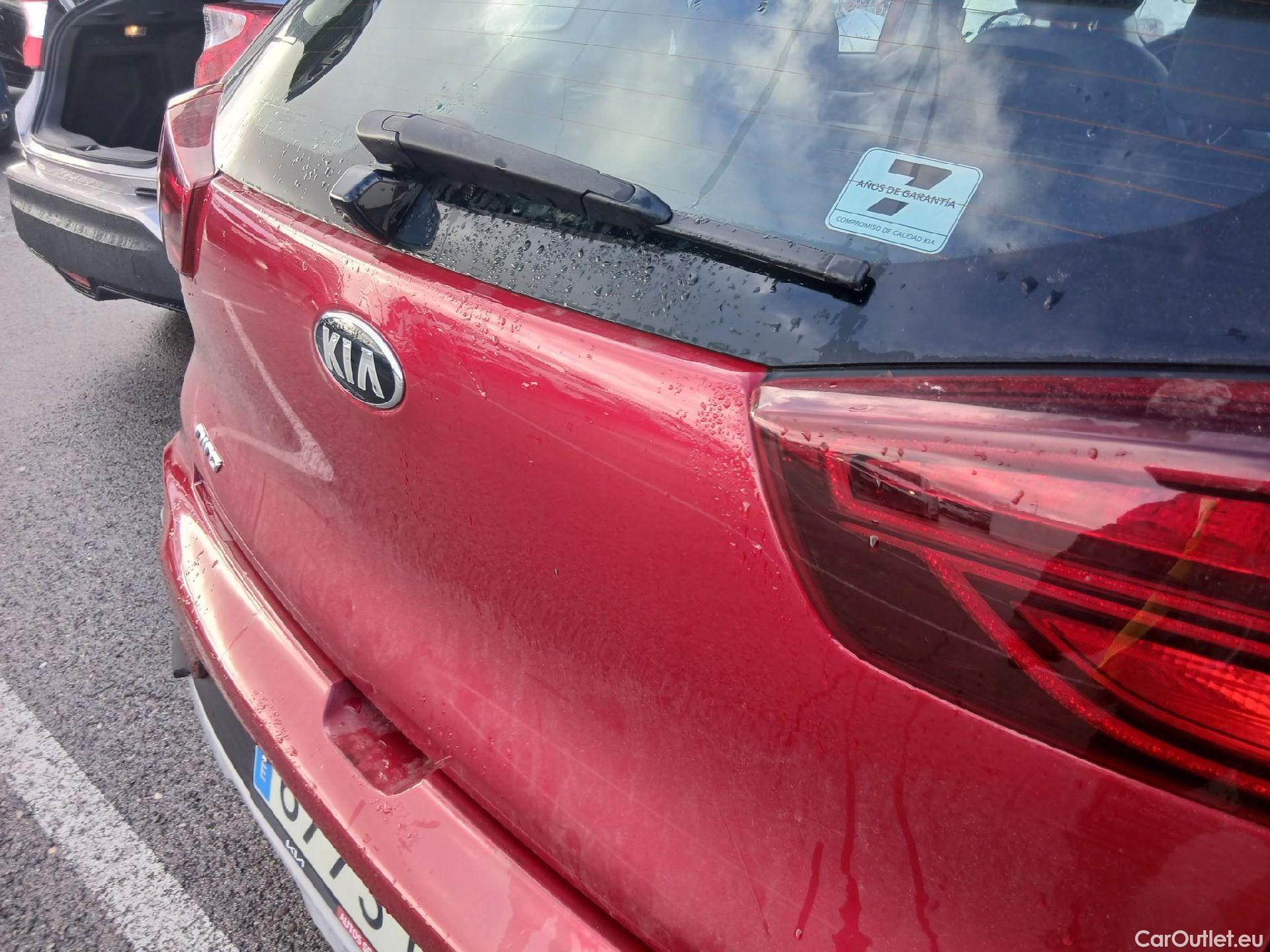  KIA  Niro KIA  / 2019 / 5P / crossover 1.6 GDi HEV 104kW (141CV) Drive #16