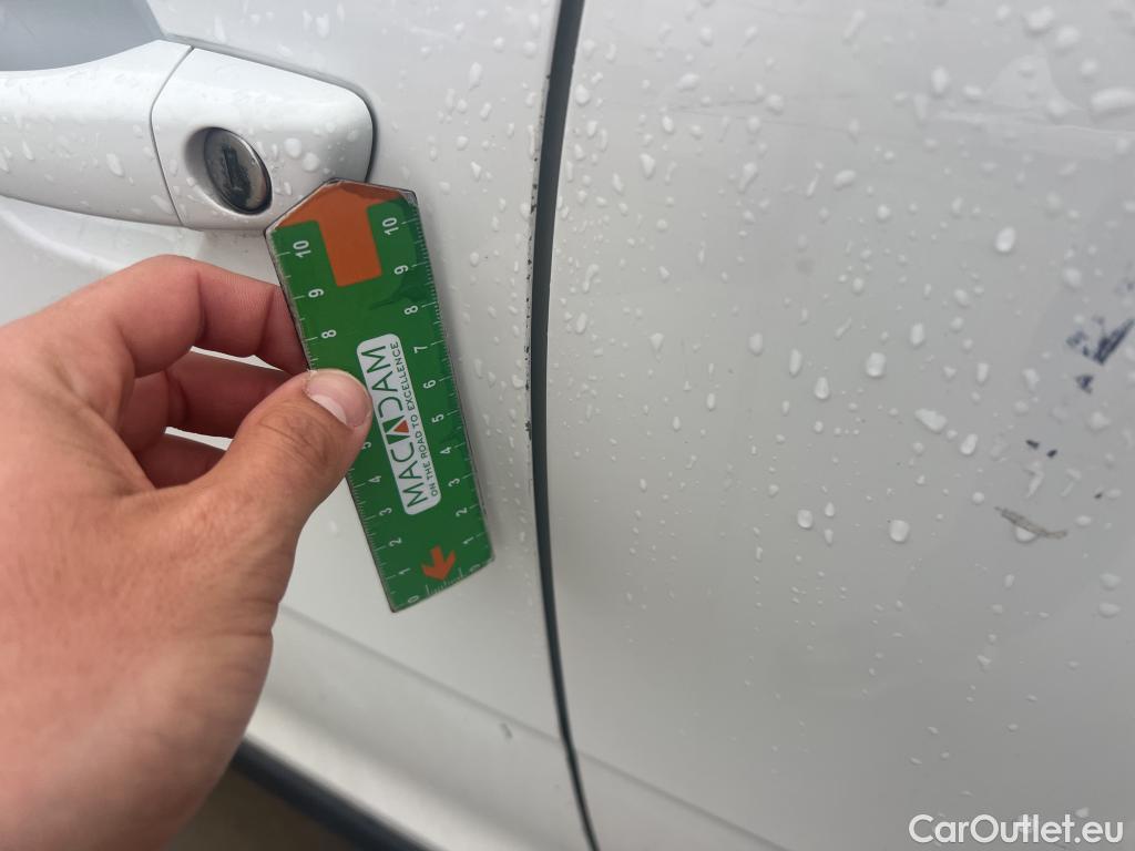  Citroen  C3 CITROEN  / 2016 / 5P / berlina con portón BlueHDi 73KW (100CV) S&S FEEL #9