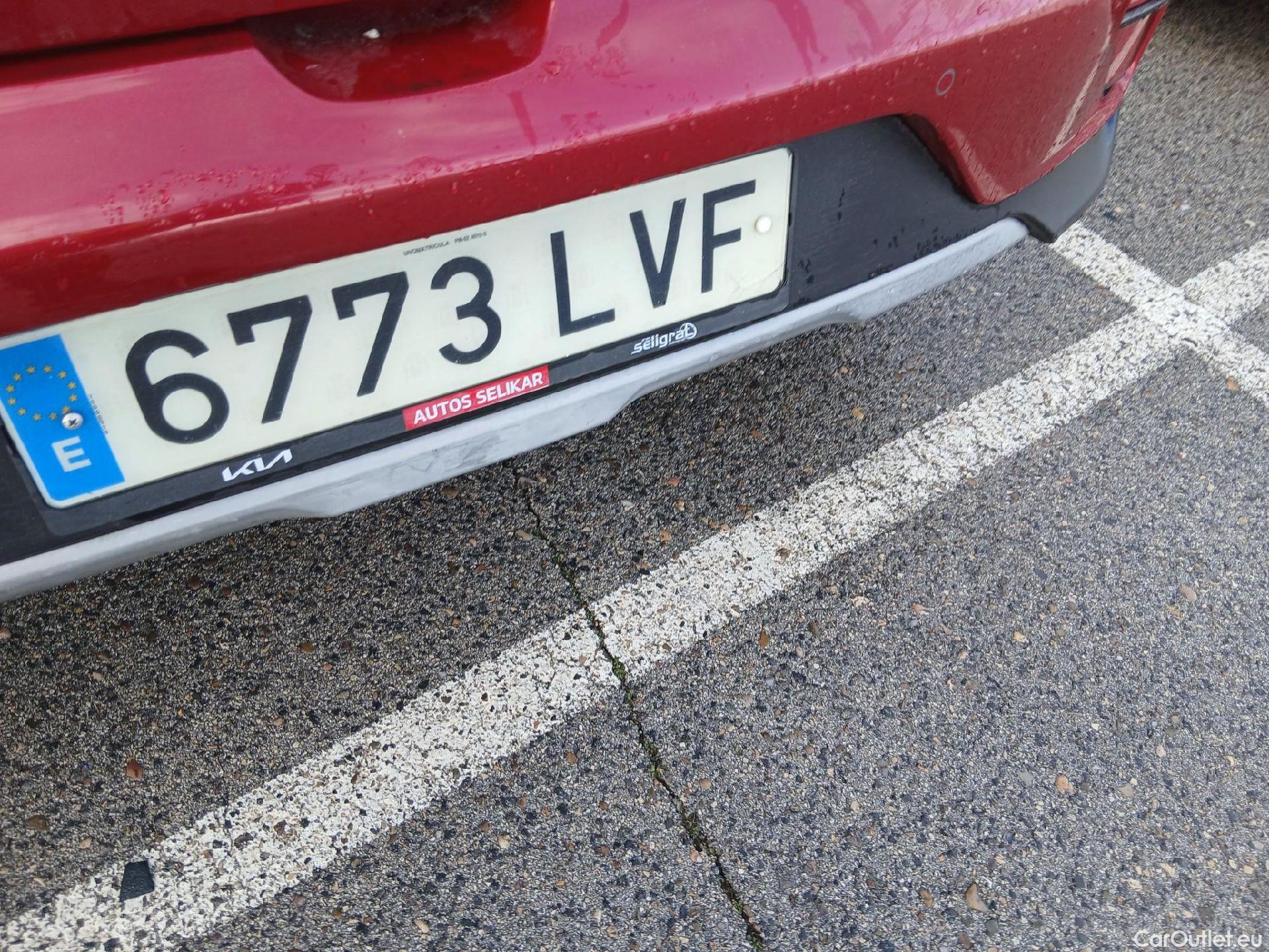  KIA  Niro KIA  / 2019 / 5P / crossover 1.6 GDi HEV 104kW (141CV) Drive #14