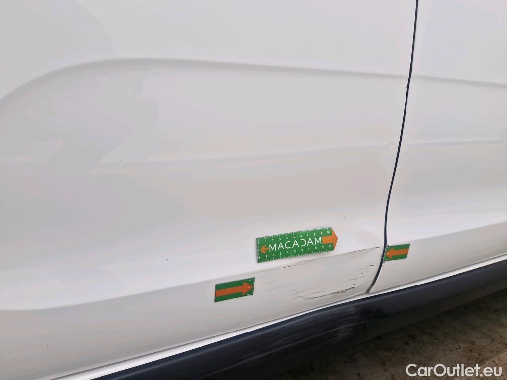  Citroen  C3  Société Feel 1.5 BlueHDI 100CV BVM6 E6d #2