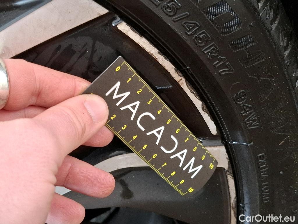  Volkswagen  Golf  VOLKSWAGEN / 2020 / 5P / Berline 2.0 TDI SCR 150 DSG7 Life Busi 1st #22